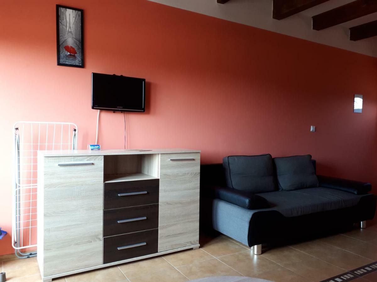 Apartamenty "Anusia" Ledzin Екстер'єр фото